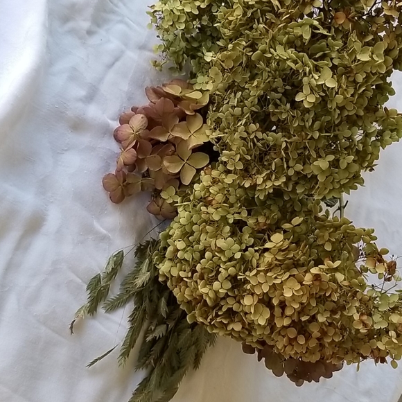 Dried flower bouquet.